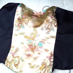 HUG THOSE CURVES! PRETTY Gold Silk w/ butterflies